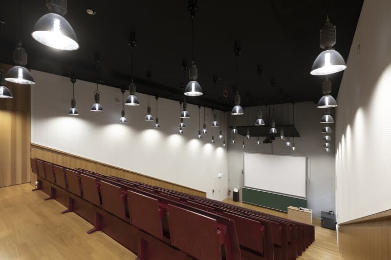 Auditorium - 90 places