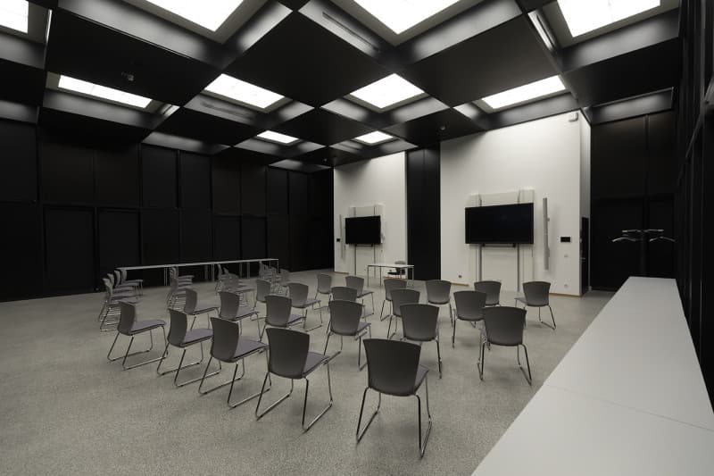 Black Box - Conference Room