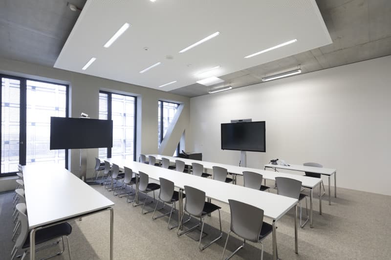 Seminar Room 3.390